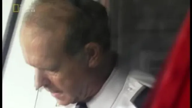 Кадры из тв-шоу Расследования авиакатастроф (2003)