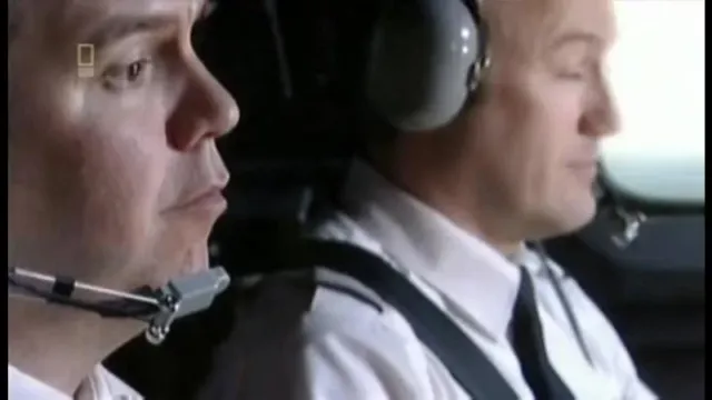 Кадры из тв-шоу Расследования авиакатастроф (2003)